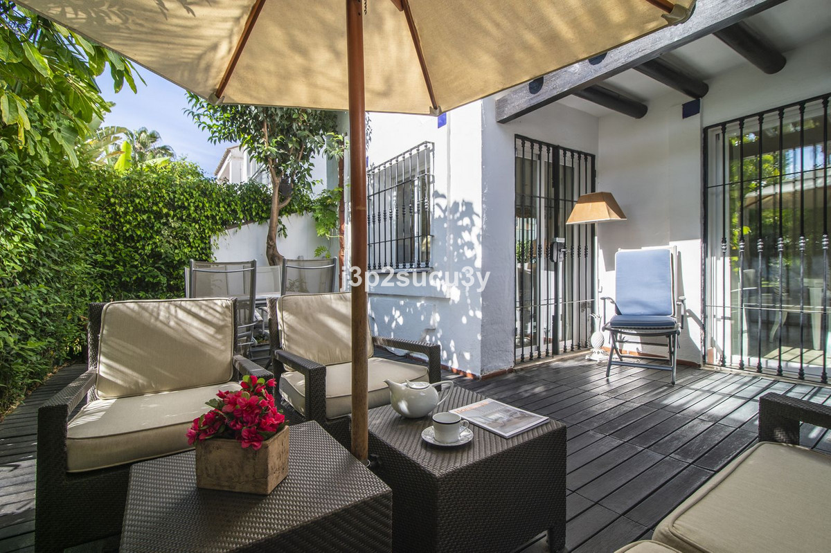 Appartement te koop in Nueva Andalucía | 3 slaapkamers H5390587