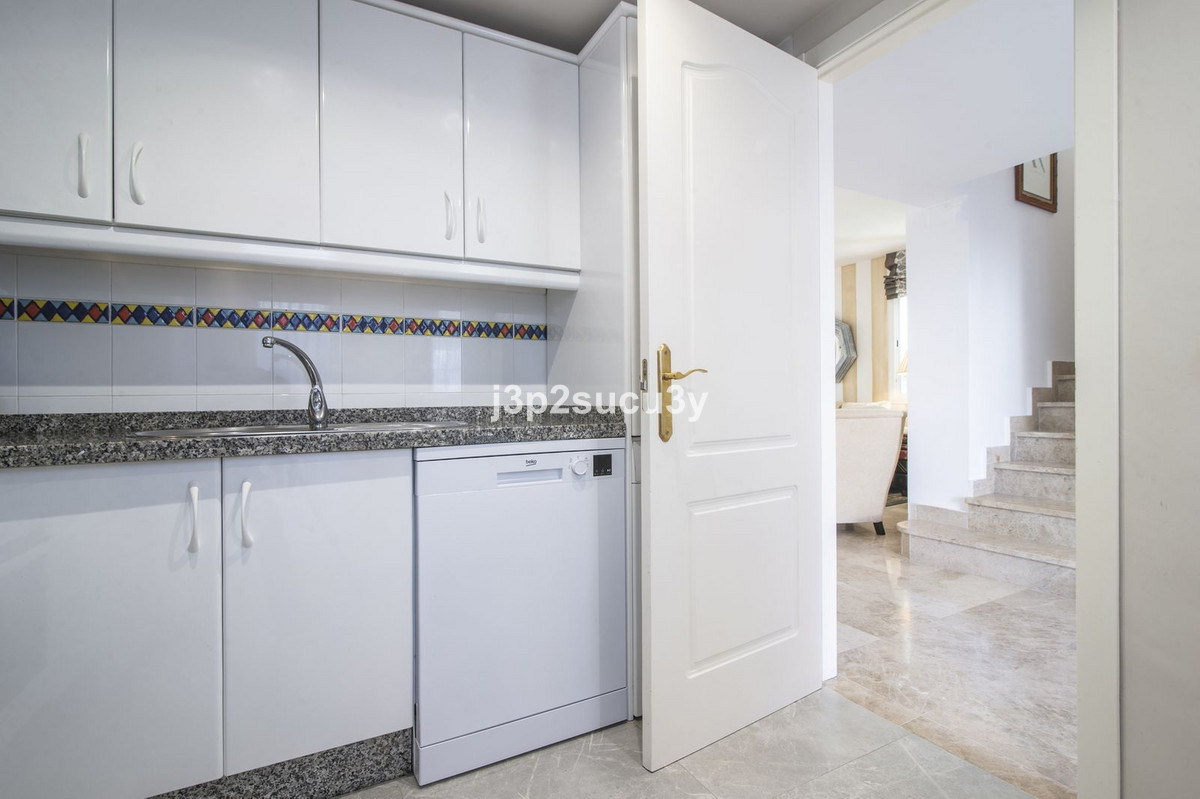 Appartement te koop in Nueva Andalucía | 3 slaapkamers H5390587