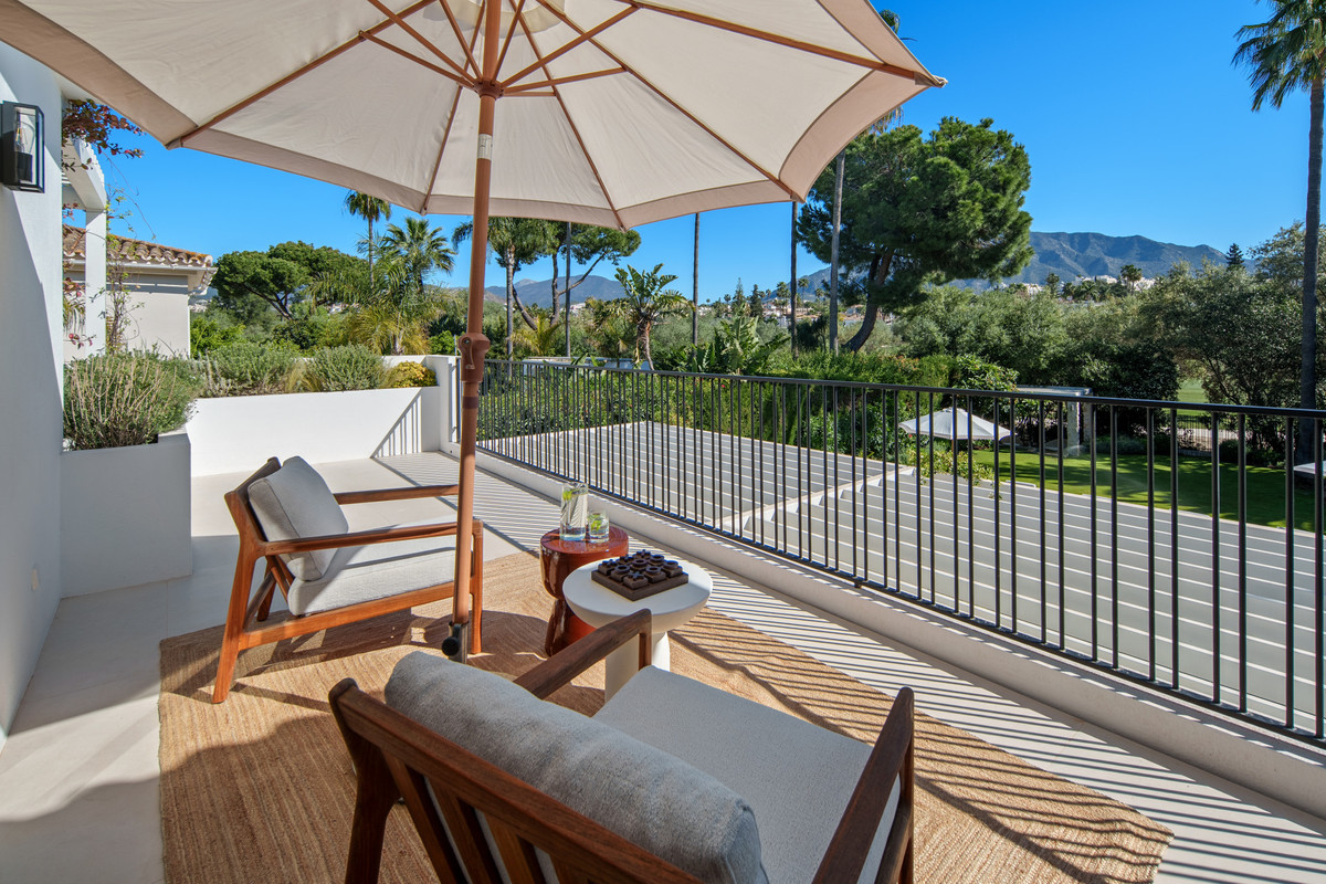 Appartement te koop in Nueva Andalucía | 4 slaapkamers H5391400
