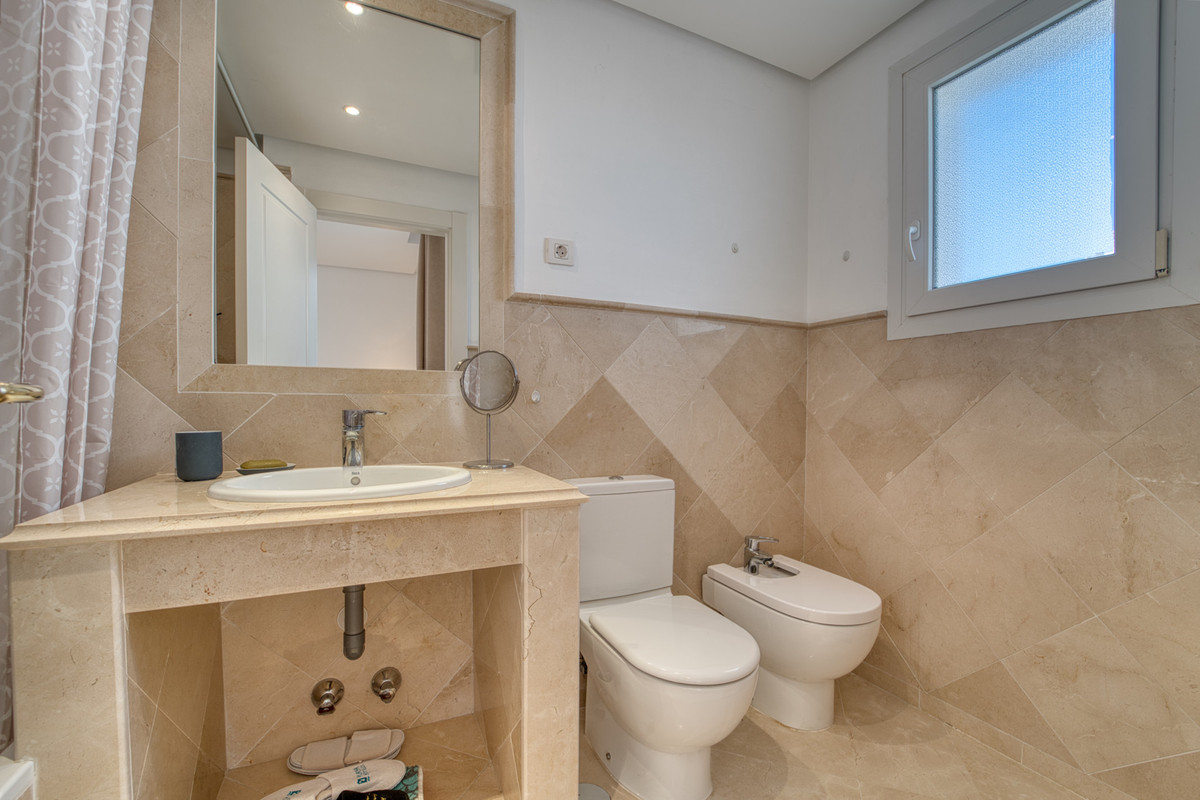 Appartement te koop in Nueva Andalucía | 2 slaapkamers H5391472