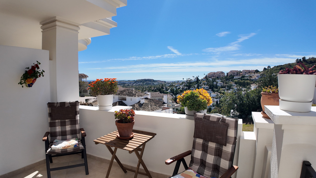 Appartement te koop in Nueva Andalucía | 2 slaapkamers H5391472