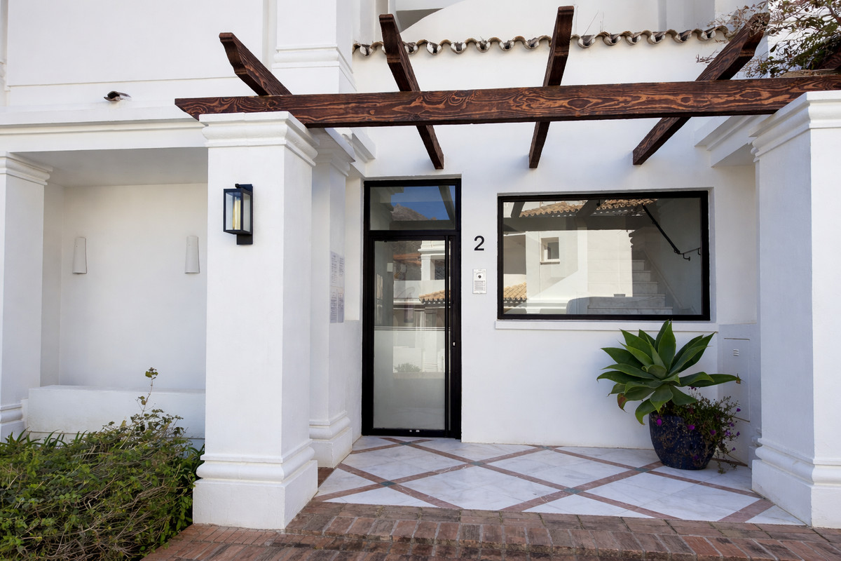 Appartement te koop in Nueva Andalucía | 2 slaapkamers H5391472