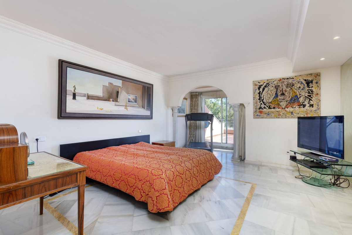 Appartement te koop in Nueva Andalucía | 3 slaapkamers H5393158