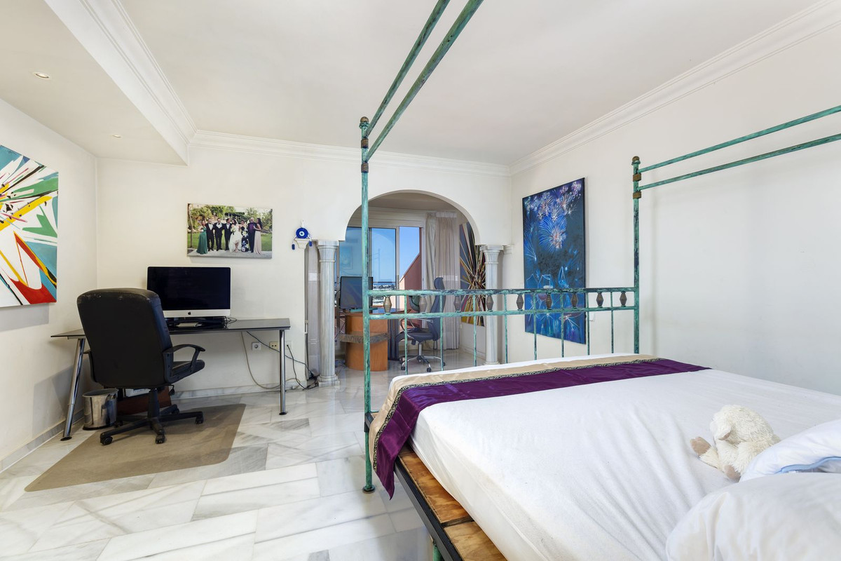 Appartement te koop in Nueva Andalucía | 3 slaapkamers H5393158