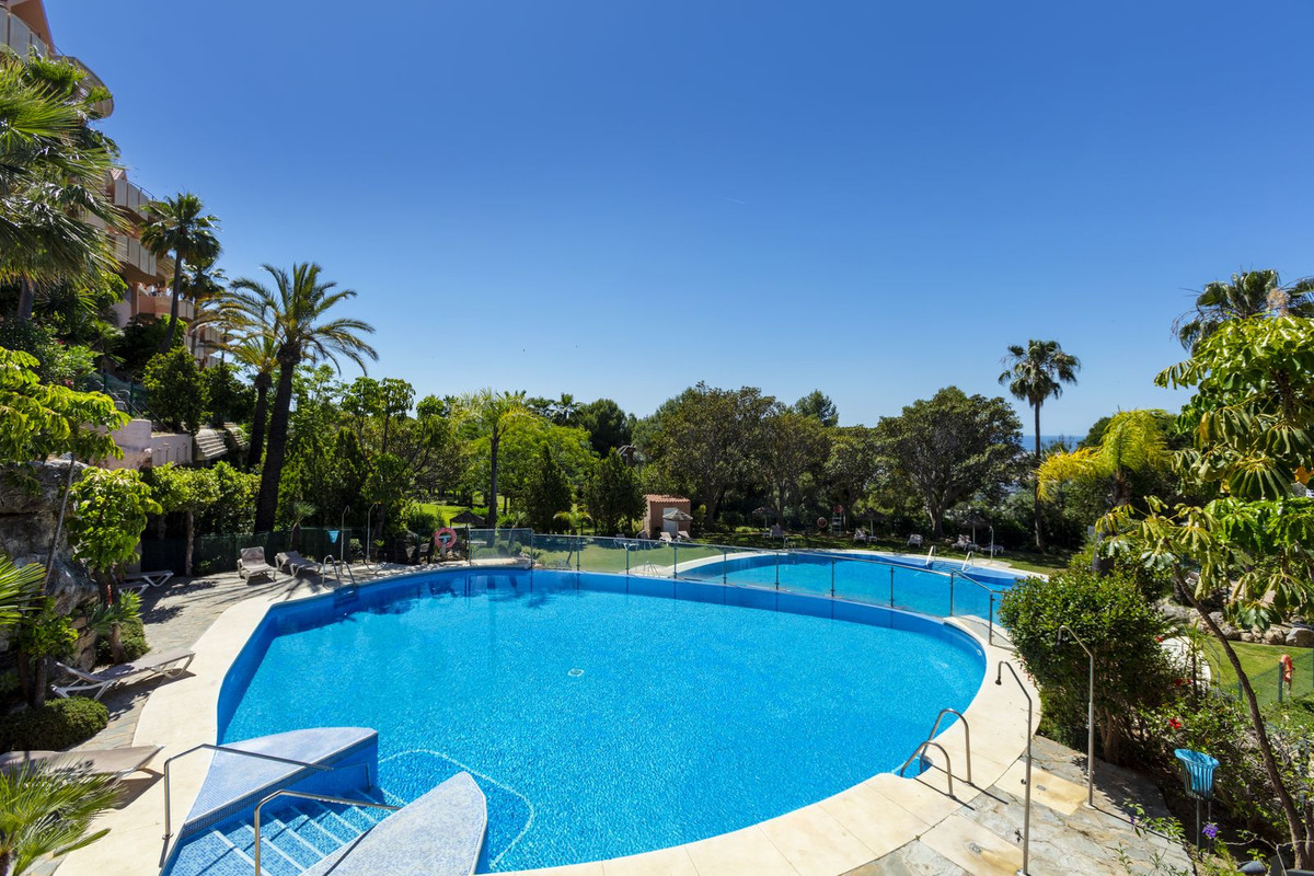Appartement te koop in Nueva Andalucía | 3 slaapkamers H5393158