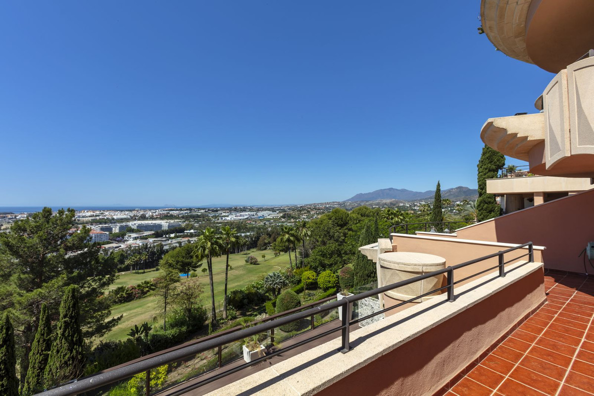 Appartement te koop in Nueva Andalucía | 3 slaapkamers H5393158