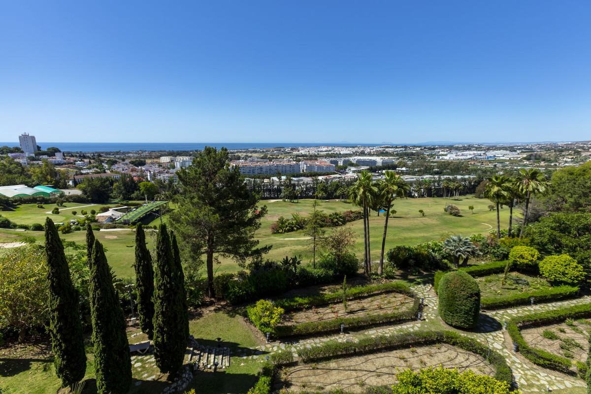 Appartement te koop in Nueva Andalucía | 3 slaapkamers H5393158