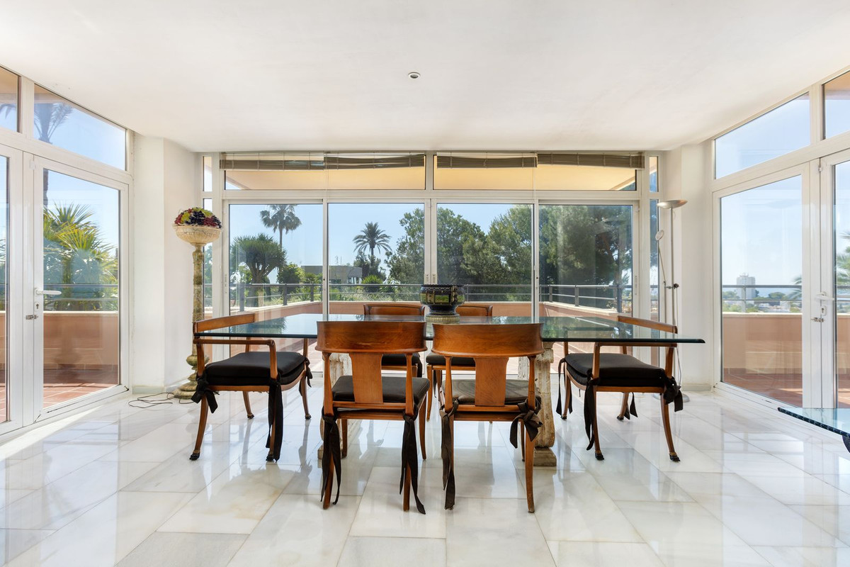 Appartement te koop in Nueva Andalucía | 3 slaapkamers H5393158