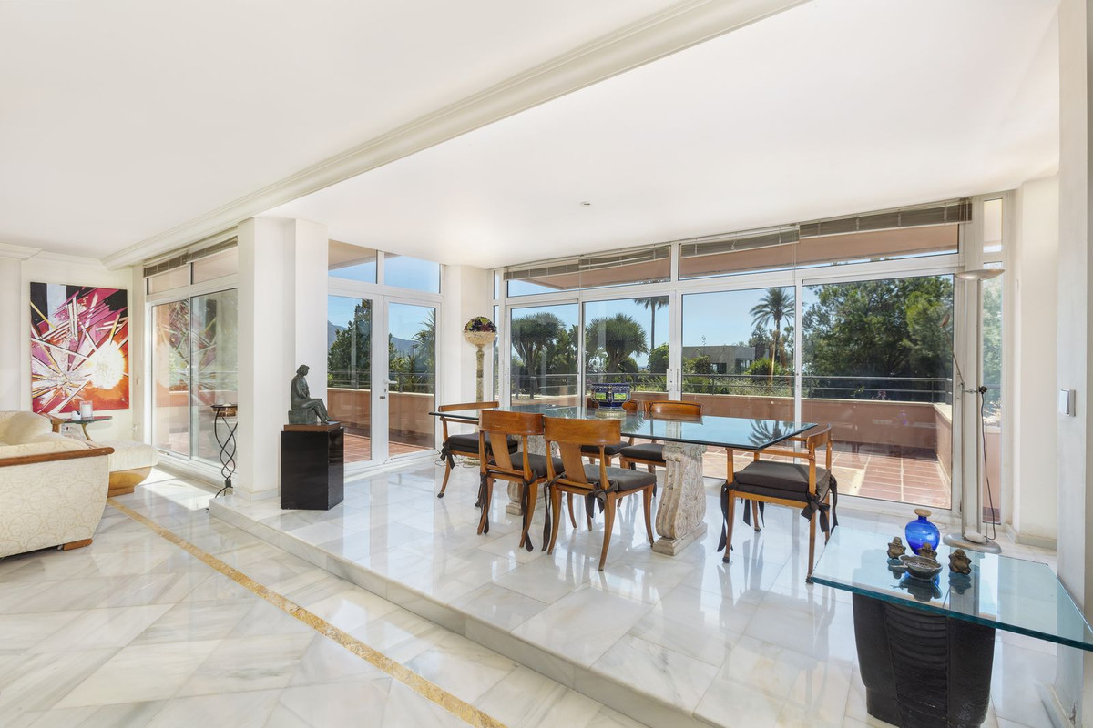 Appartement te koop in Nueva Andalucía | 3 slaapkamers H5393158