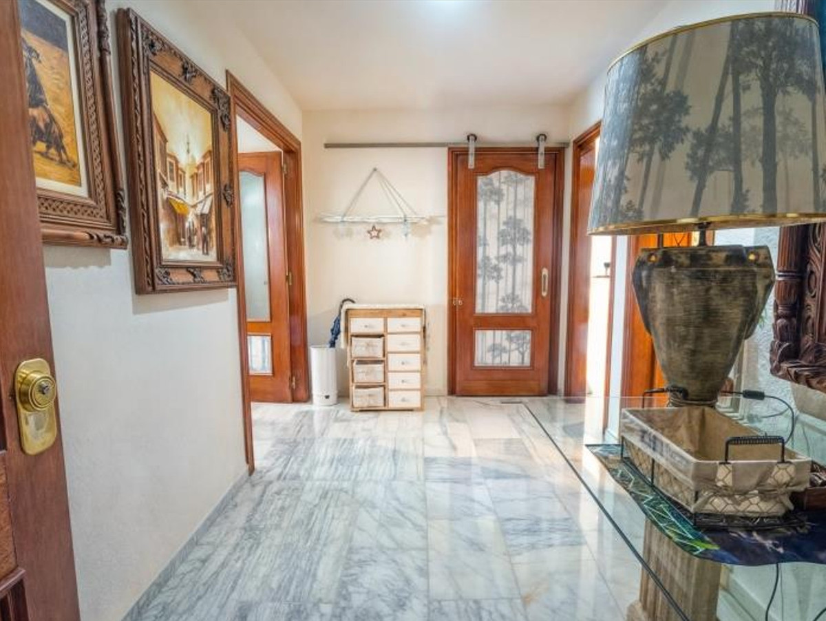 Appartement te koop in Nueva Andalucía | 1 slaapkamers H5395255