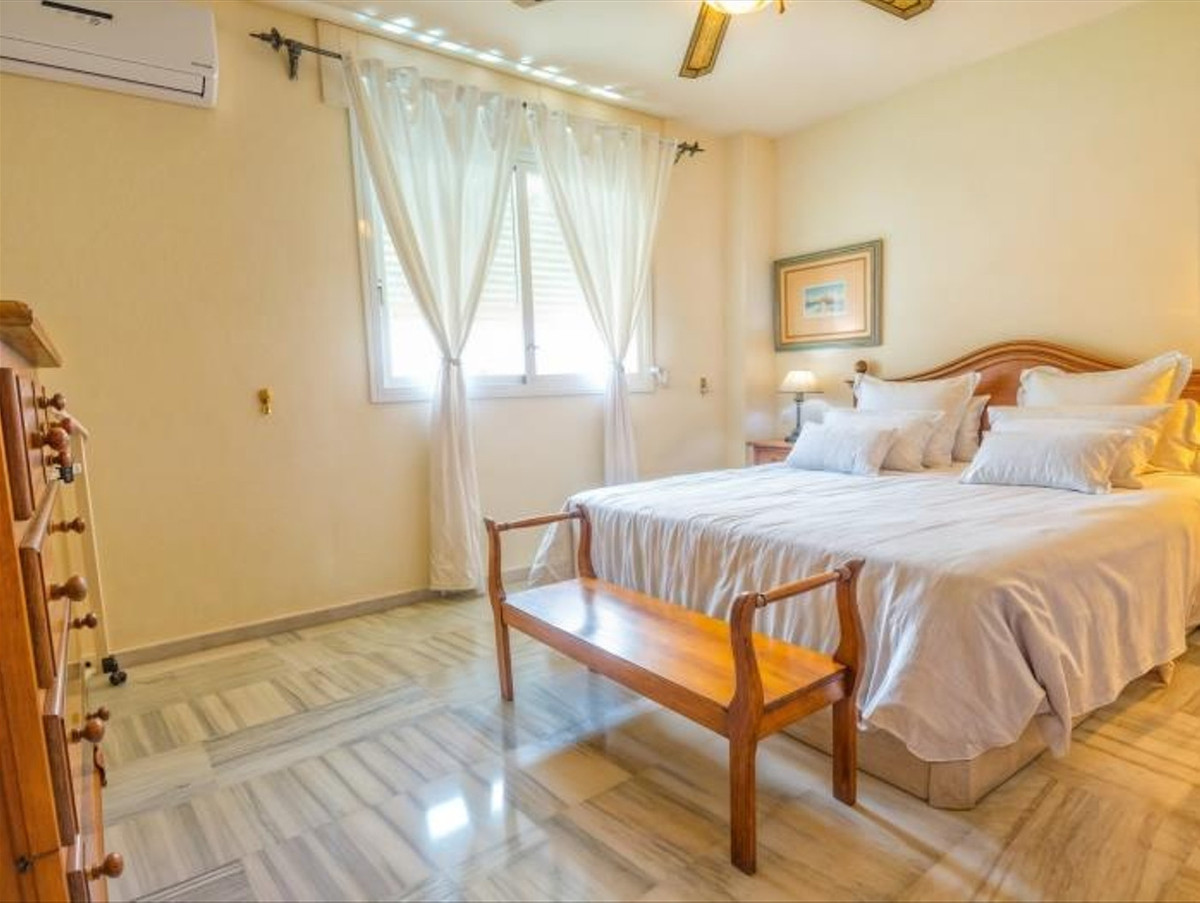 Appartement te koop in Nueva Andalucía | 1 slaapkamers H5395255