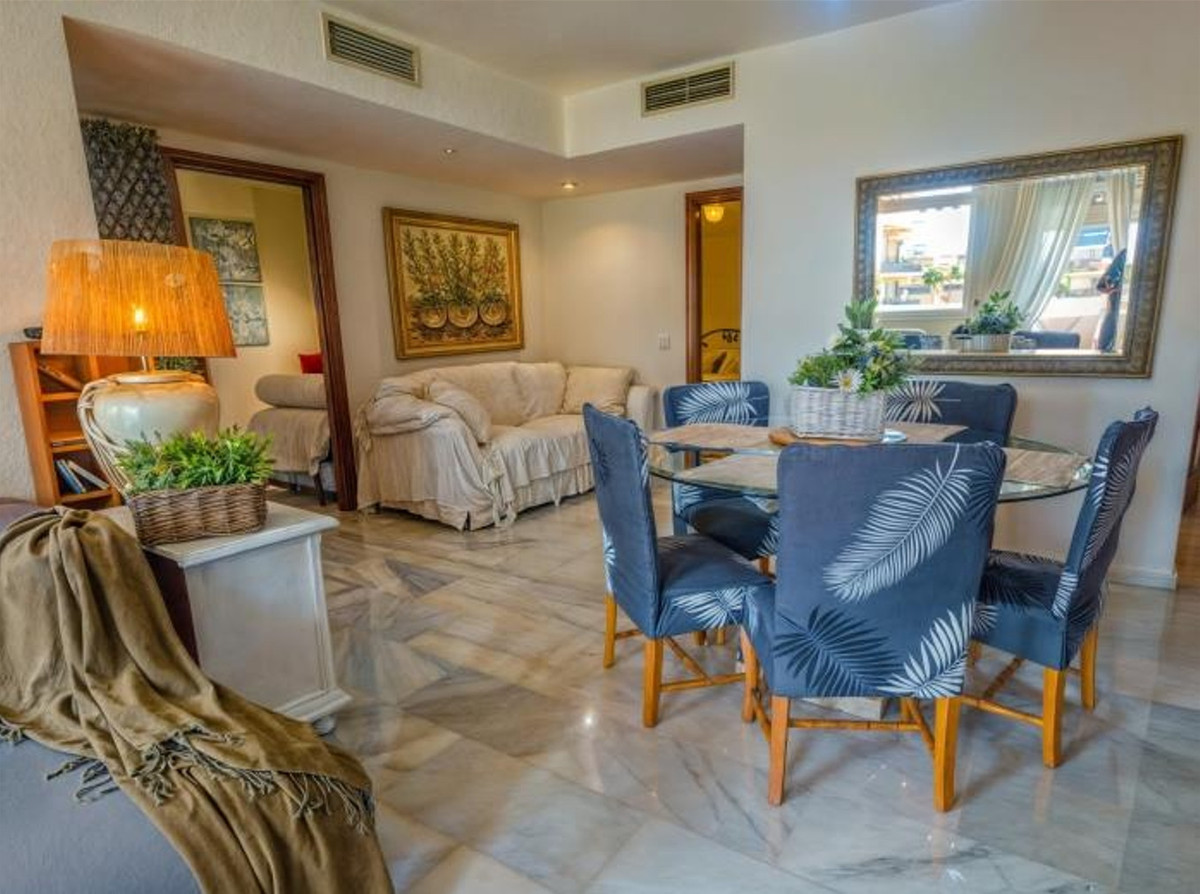 Appartement te koop in Nueva Andalucía | 1 slaapkamers H5395255