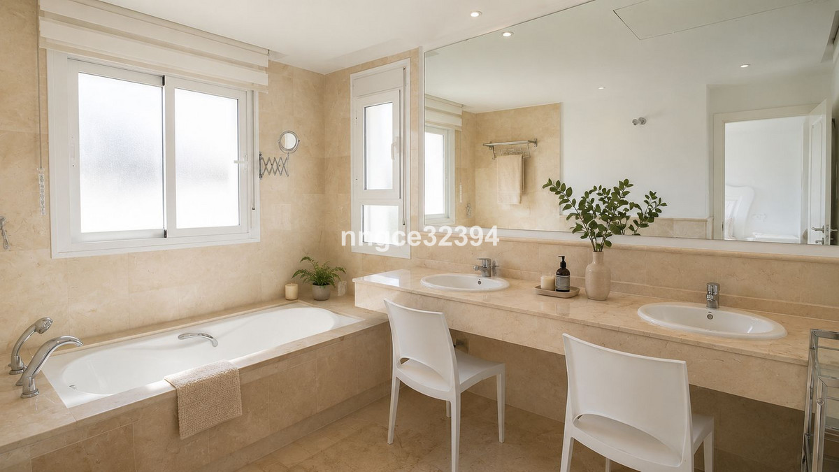 Appartement te koop in Nueva Andalucía | 3 slaapkamers H5396692