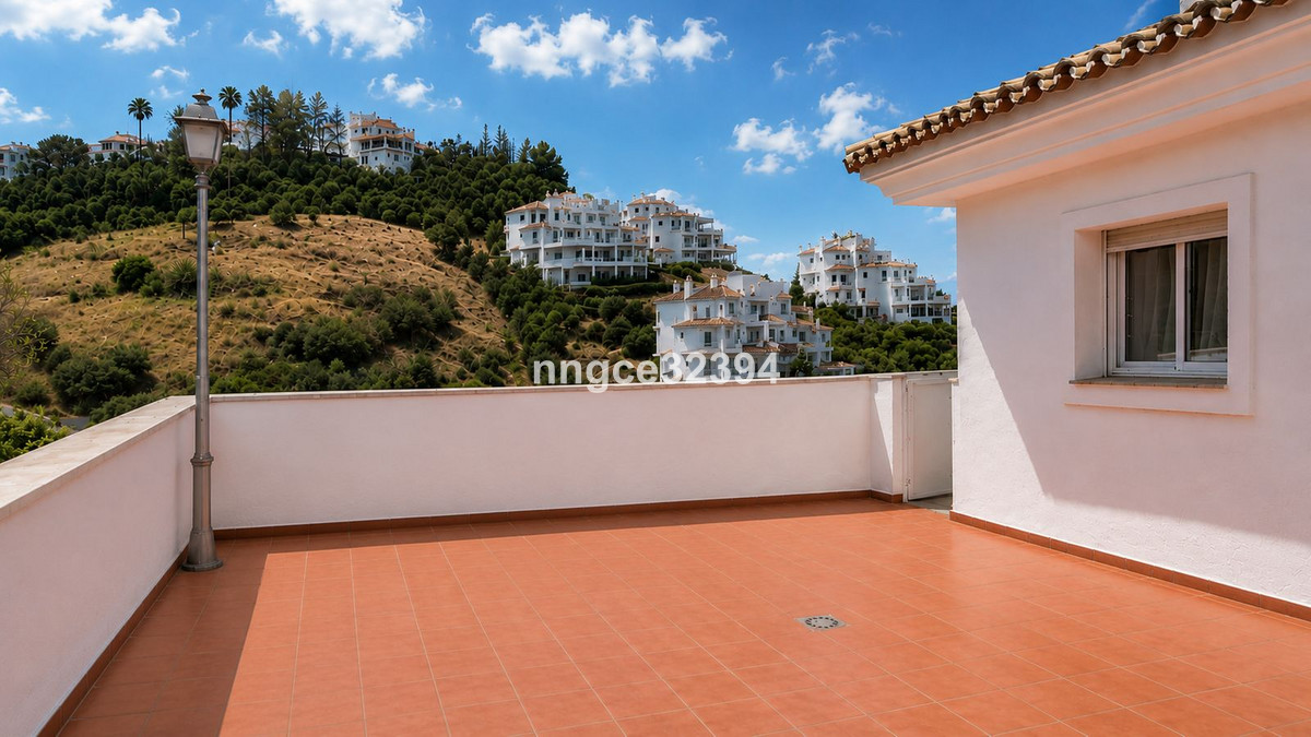 Appartement te koop in Nueva Andalucía | 3 slaapkamers H5396692