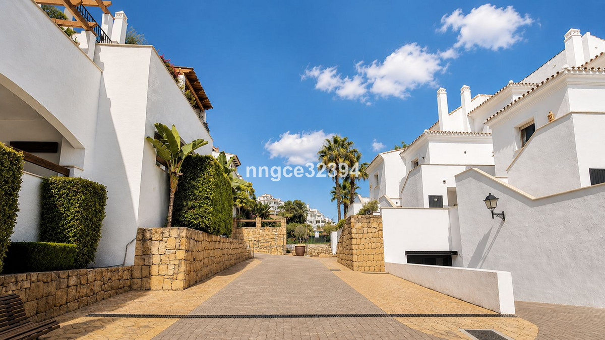 Appartement te koop in Nueva Andalucía | 3 slaapkamers H5396692
