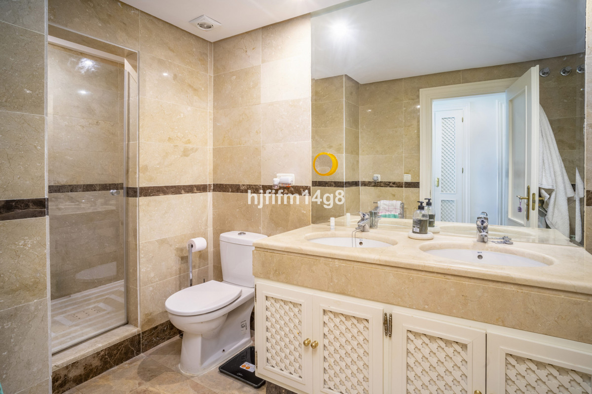 Appartement te koop in Nueva Andalucía | 3 slaapkamers H5396758