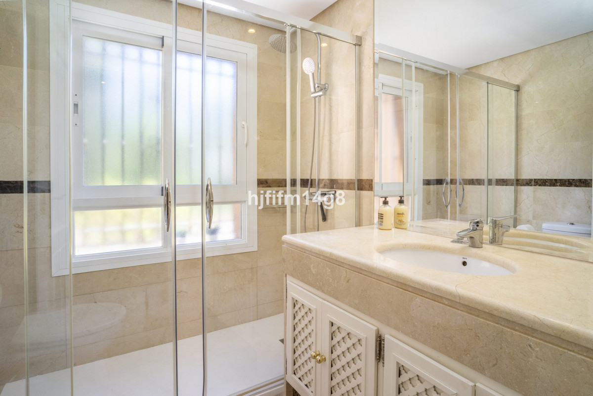 Appartement te koop in Nueva Andalucía | 3 slaapkamers H5396758