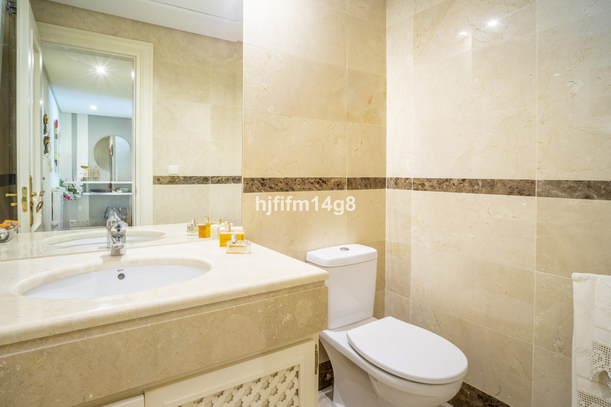 Appartement te koop in Nueva Andalucía | 3 slaapkamers H5396758