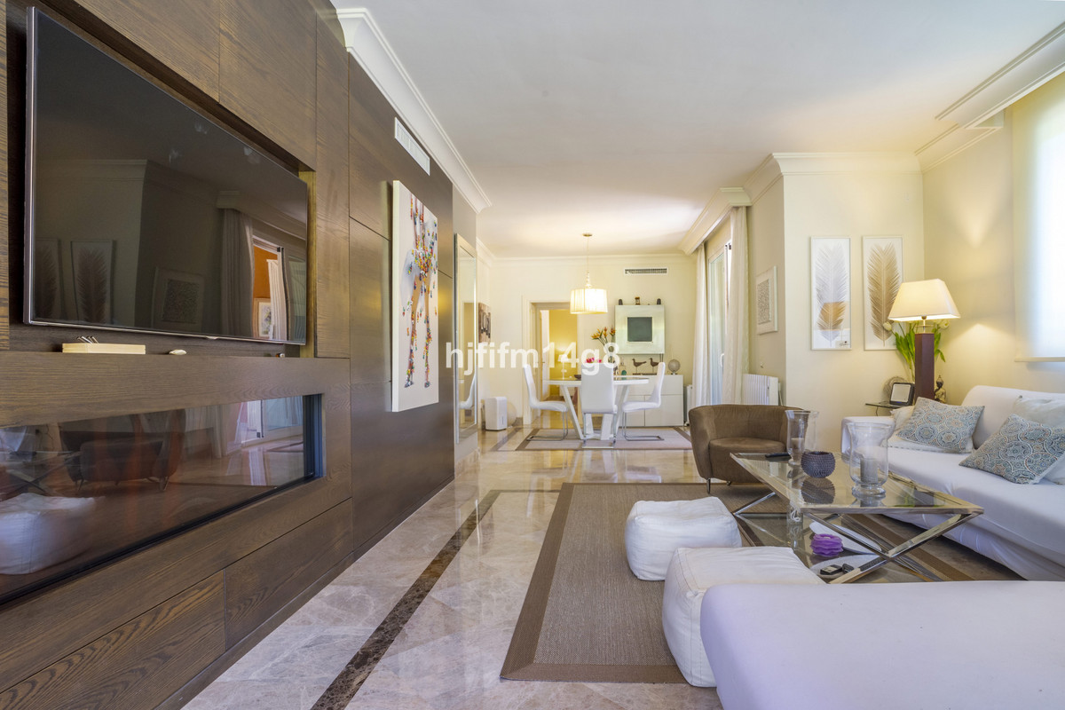 Appartement te koop in Nueva Andalucía | 3 slaapkamers H5396758