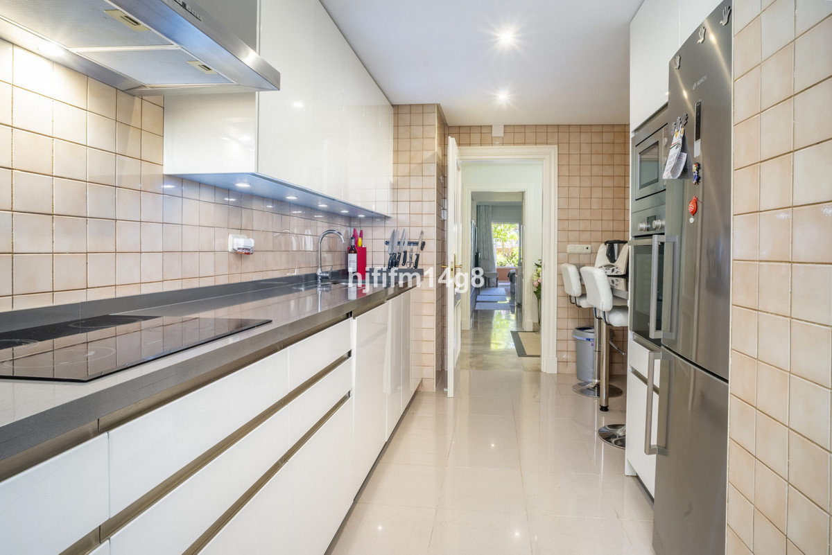 Appartement te koop in Nueva Andalucía | 3 slaapkamers H5396758