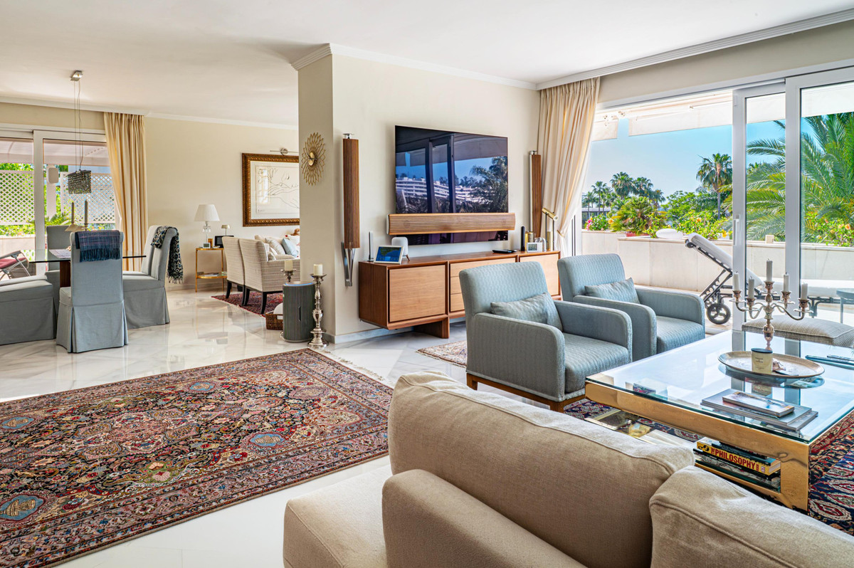 Appartement te koop in Nueva Andalucía | 4 slaapkamers H5396830