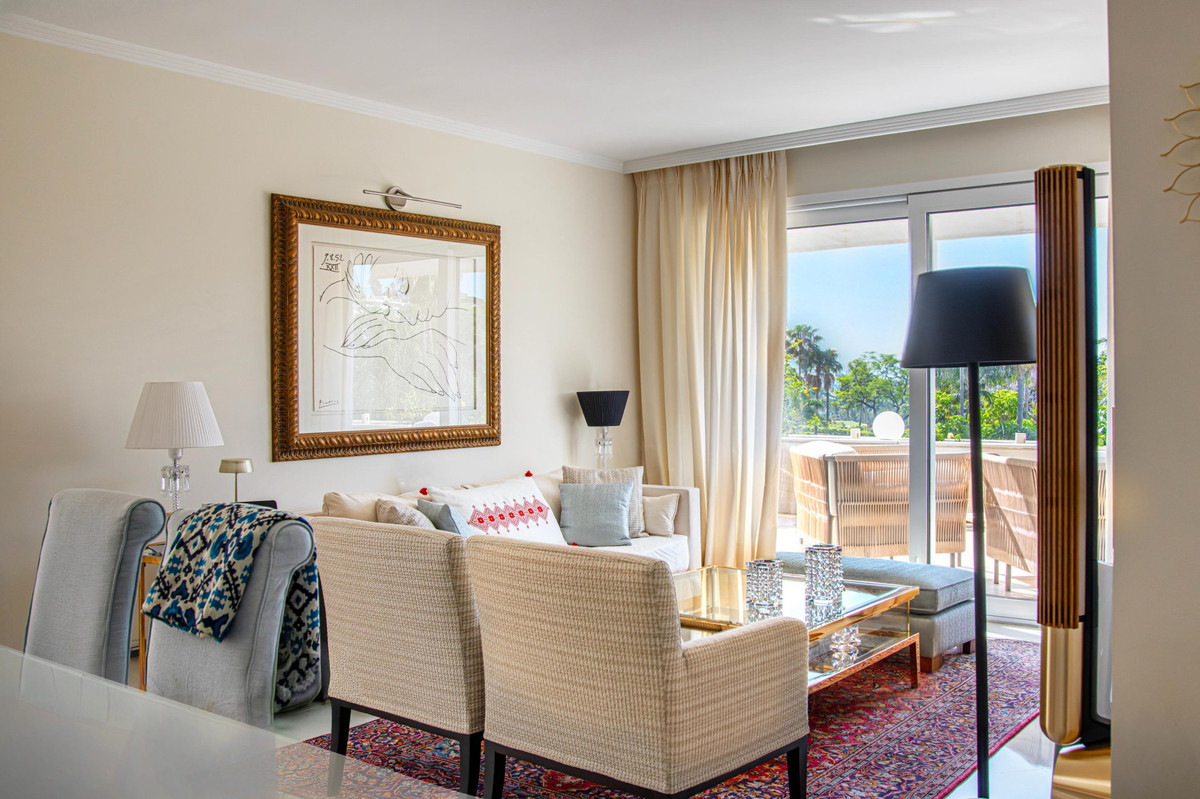 Appartement te koop in Nueva Andalucía | 4 slaapkamers H5396830