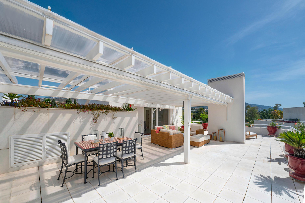 Appartement te koop in Nueva Andalucía | 4 slaapkamers H5396830