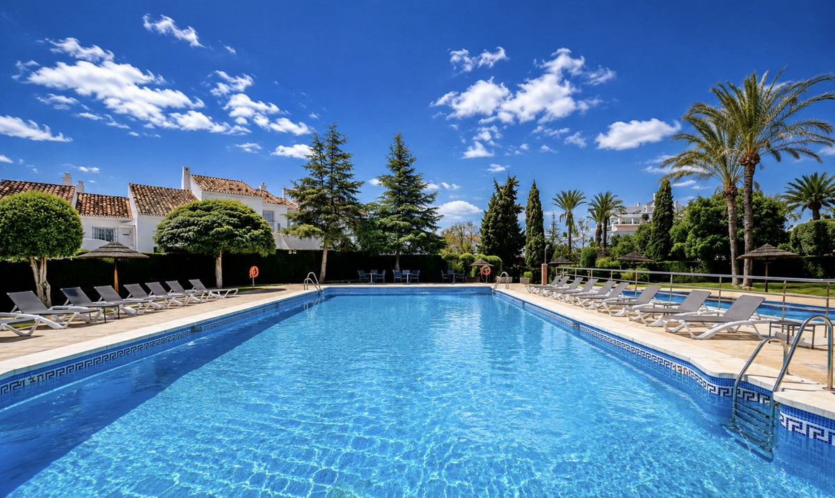 Appartement te koop in Nueva Andalucía | 3 slaapkamers H5397625