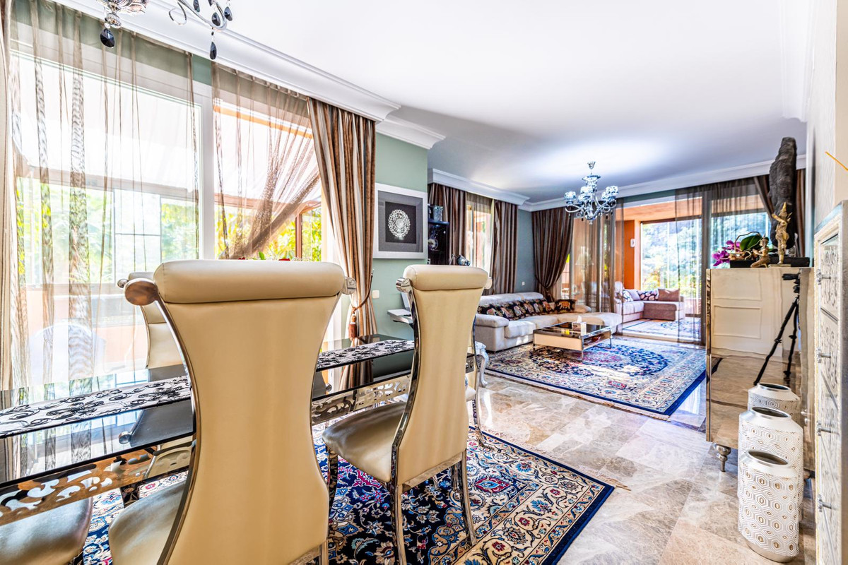 Appartement te koop in Nueva Andalucía | 2 slaapkamers H5399737