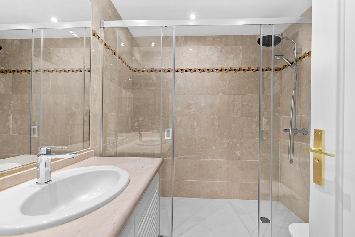Appartement te koop in Nueva Andalucía | 3 slaapkamers H5399809