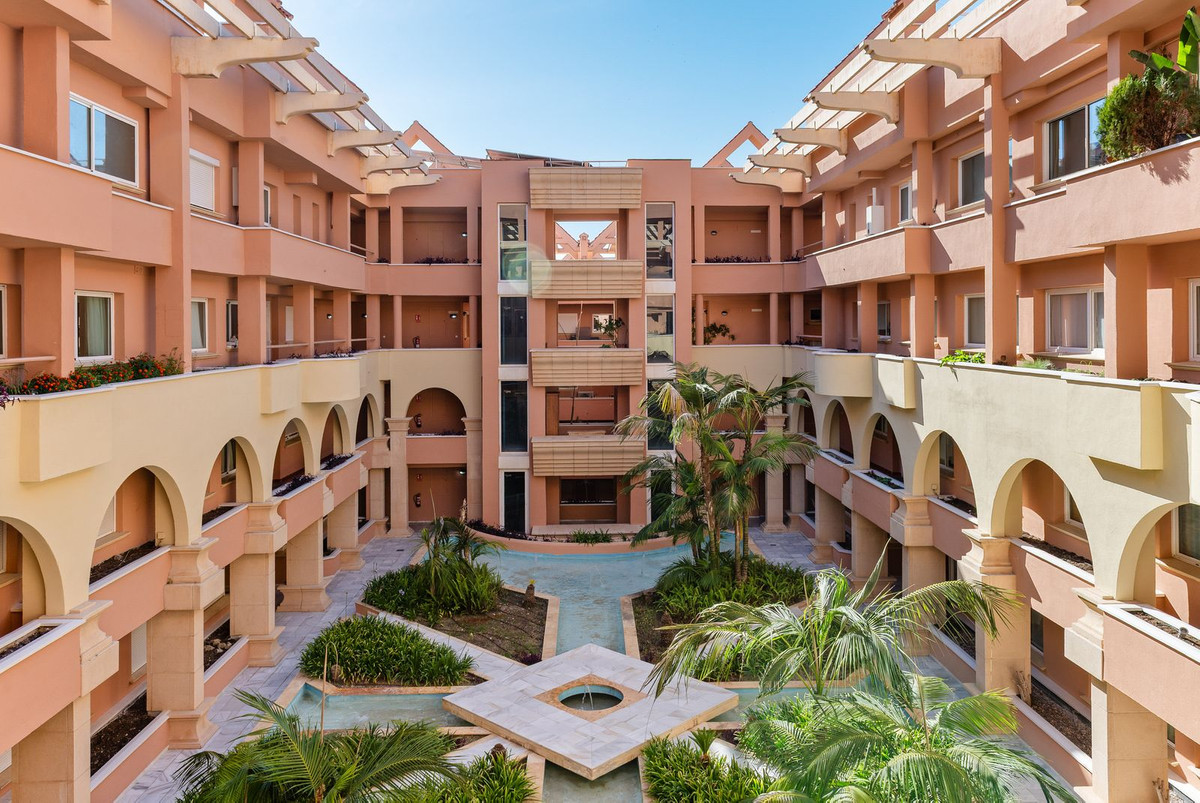 Appartement te koop in Nueva Andalucía | 3 slaapkamers H5399809