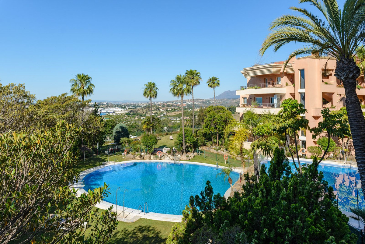Appartement te koop in Nueva Andalucía | 3 slaapkamers H5399809