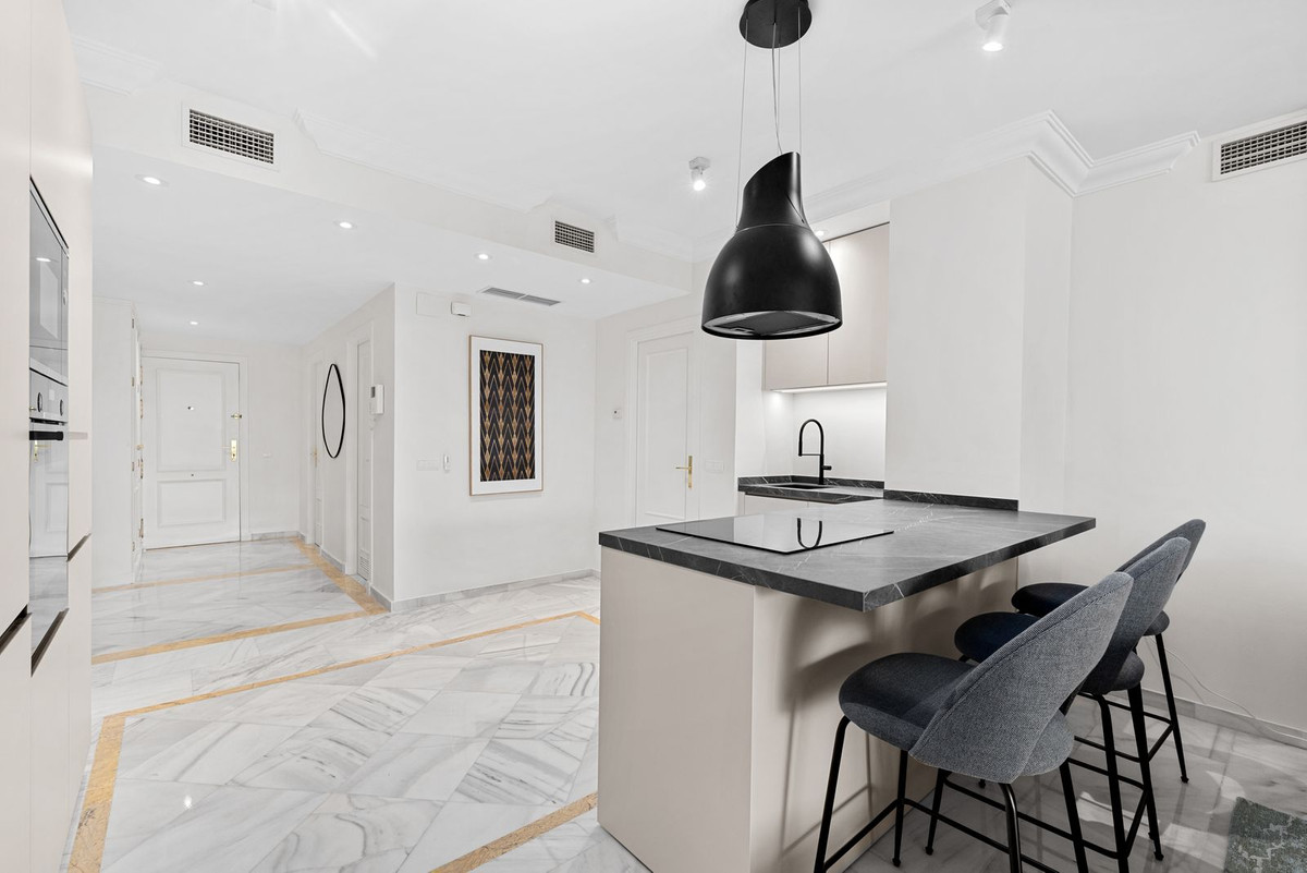 Appartement te koop in Nueva Andalucía | 3 slaapkamers H5399809