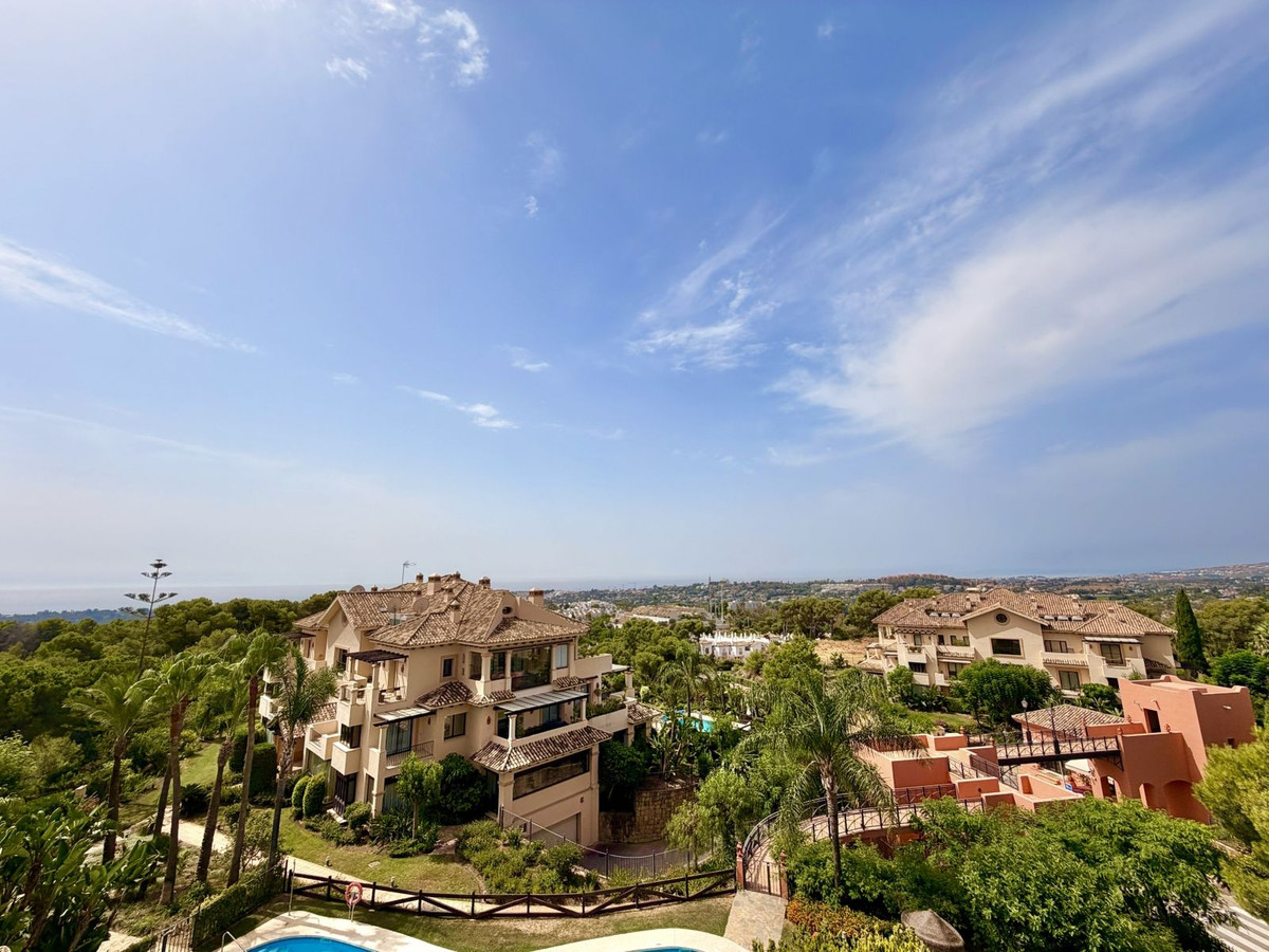 Appartement te koop in Nueva Andalucía | 4 slaapkamers H5401237