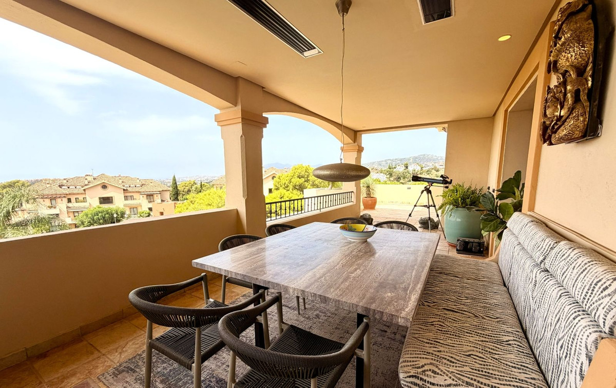 Appartement te koop in Nueva Andalucía | 4 slaapkamers H5401237