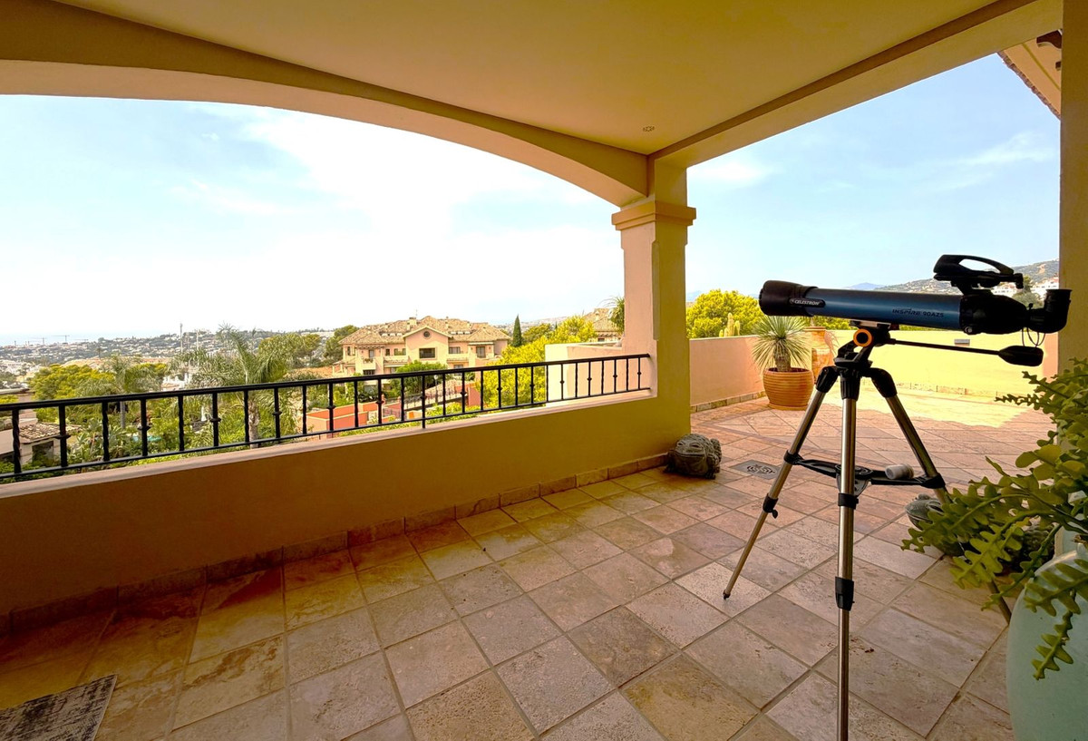 Appartement te koop in Nueva Andalucía | 4 slaapkamers H5401237