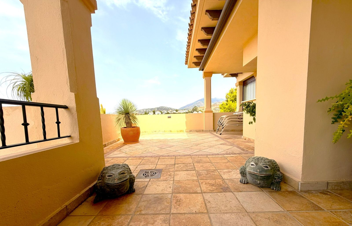 Appartement te koop in Nueva Andalucía | 4 slaapkamers H5401237