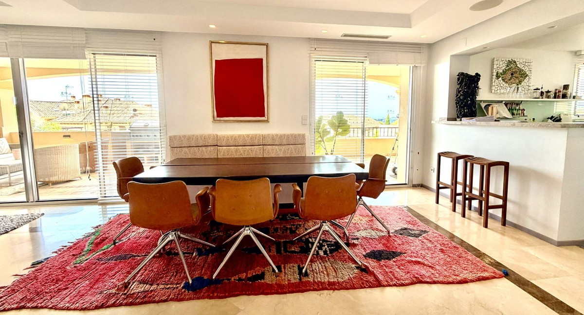 Appartement te koop in Nueva Andalucía | 4 slaapkamers H5401237