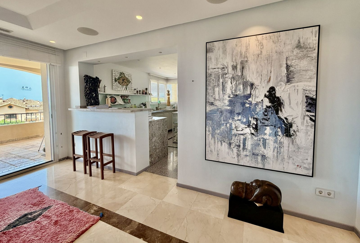 Appartement te koop in Nueva Andalucía | 4 slaapkamers H5401237