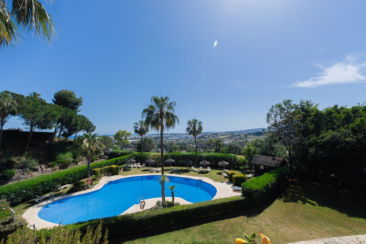 Appartement te koop in Nueva Andalucía | 3 slaapkamers H5402008