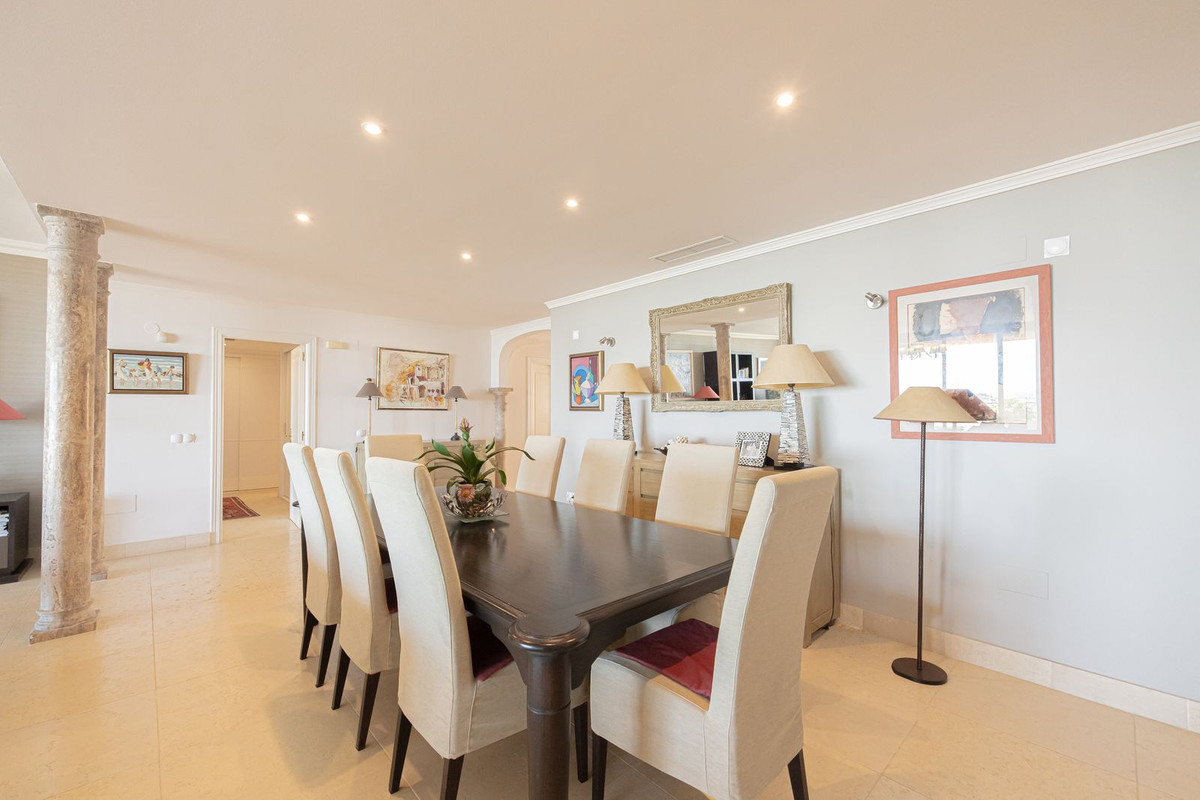 Appartement te koop in Nueva Andalucía | 3 slaapkamers H5402008