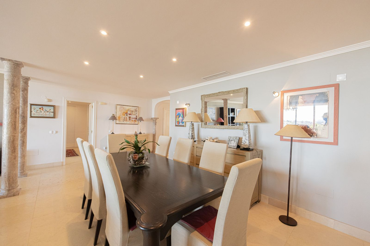 Appartement te koop in Nueva Andalucía | 3 slaapkamers H5402008