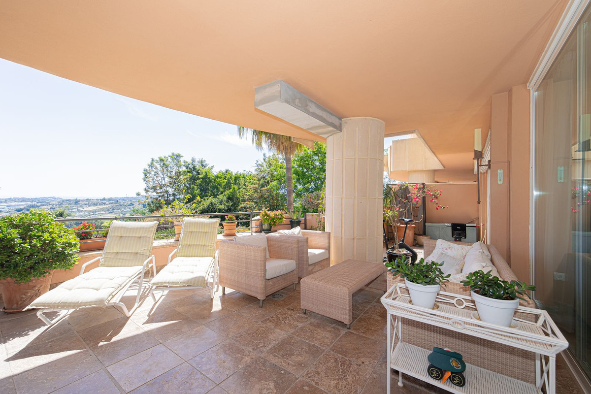 Appartement te koop in Nueva Andalucía | 3 slaapkamers H5402008