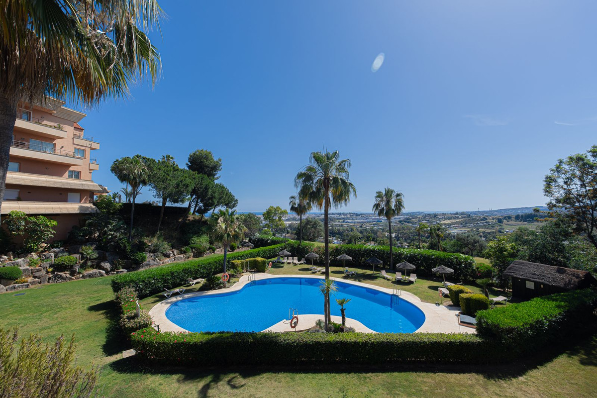 Appartement te koop in Nueva Andalucía | 3 slaapkamers H5402008