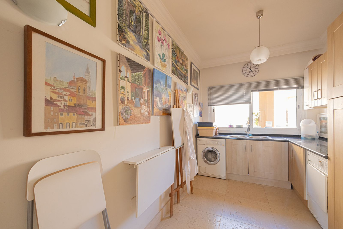 Appartement te koop in Nueva Andalucía | 3 slaapkamers H5402008