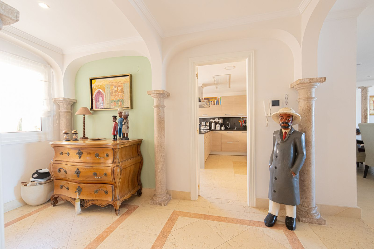 Appartement te koop in Nueva Andalucía | 3 slaapkamers H5402008