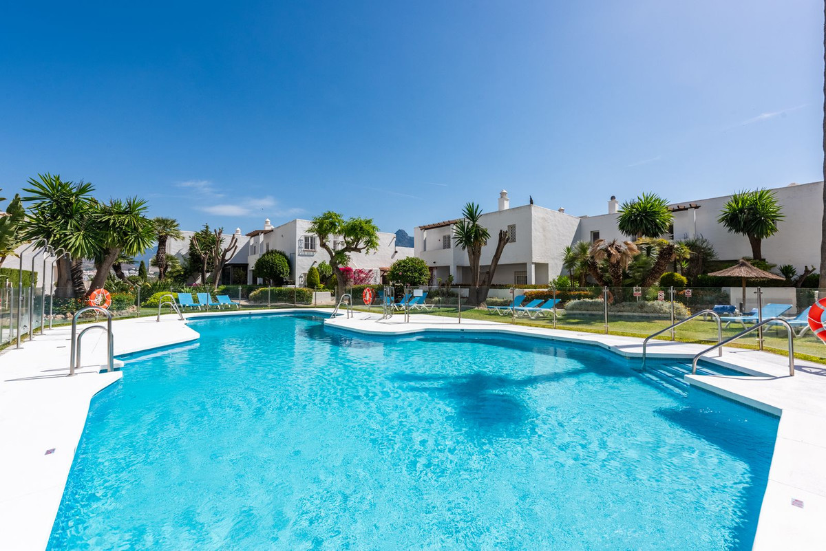 Appartement te koop in Nueva Andalucía | 3 slaapkamers H5402278