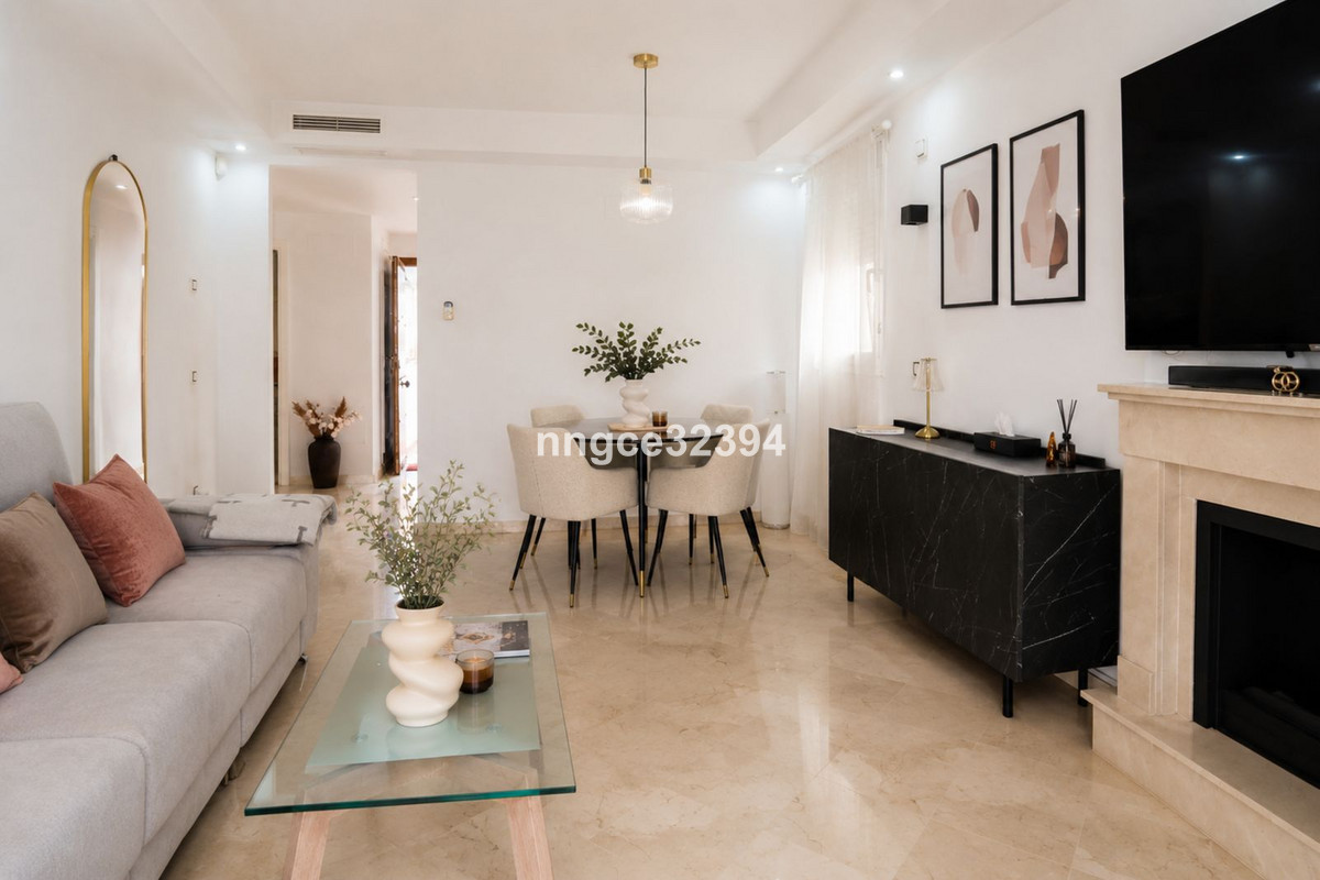 Appartement te koop in Nueva Andalucía | 2 slaapkamers H5402287