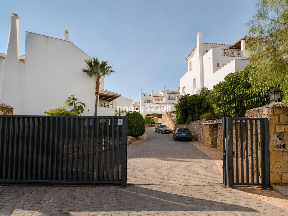 Appartement te koop in Nueva Andalucía | 2 slaapkamers H5402287