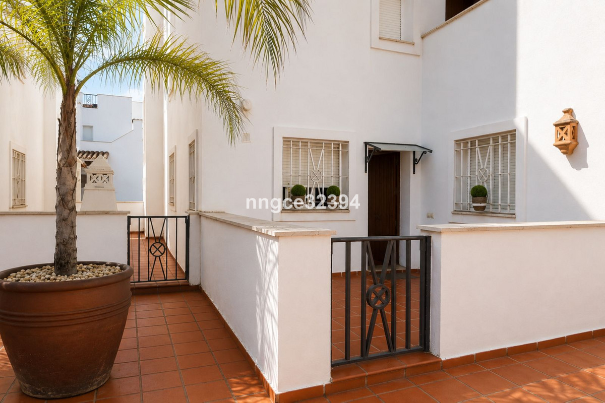 Appartement te koop in Nueva Andalucía | 2 slaapkamers H5402287